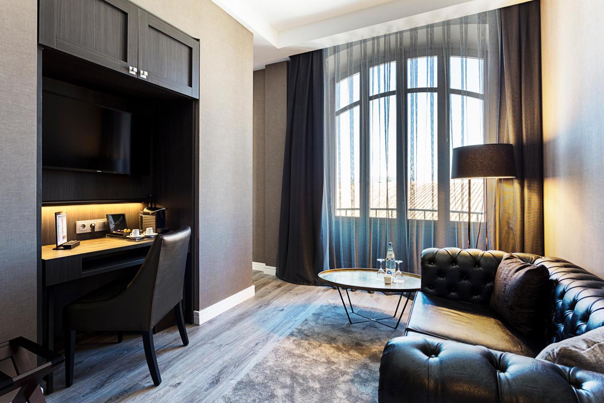 Junior Suite,1607691101:JPEG